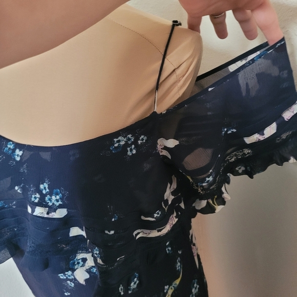 PAIGE Sahar Silk Cold Shoulder Shark Bite Hem Floral Lined Dress - Picture 5 of 7